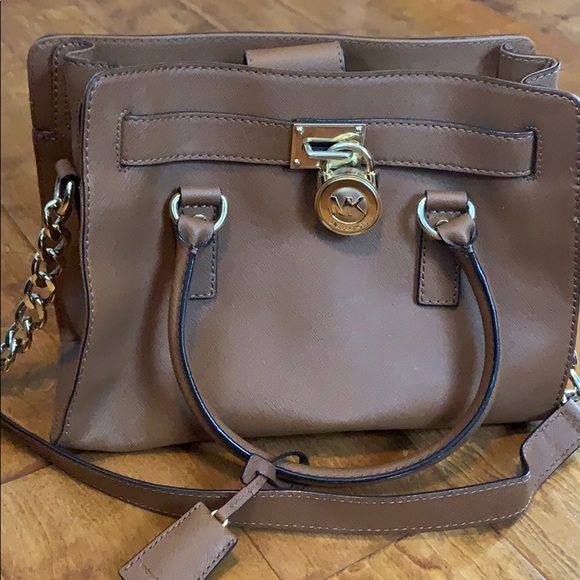 Michael kors purse - Picture 1 of 3